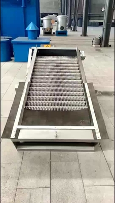 1000-5000mm Izgaralı Otomatik Katı Sıvı Ayırma Döner Çubuk Ekranı